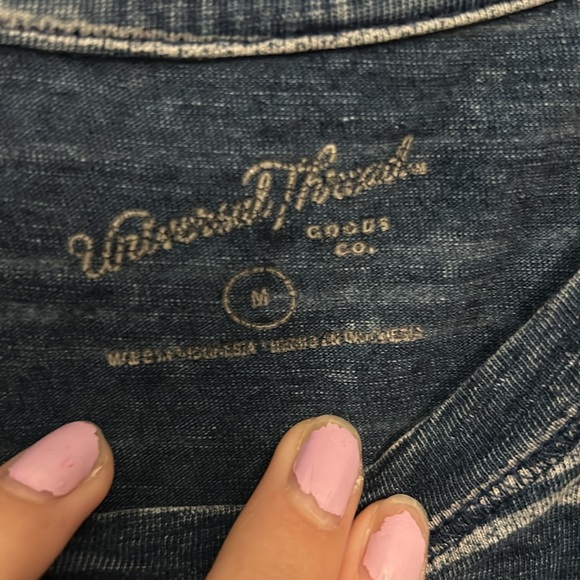 Universal Thread Striped Pocket Tank - Picture 4 of 6